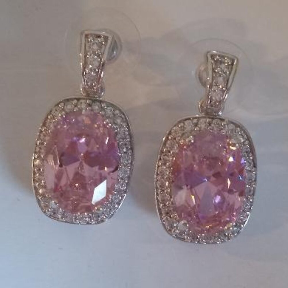 Pink cubic zirconium pendant earrings in EUC